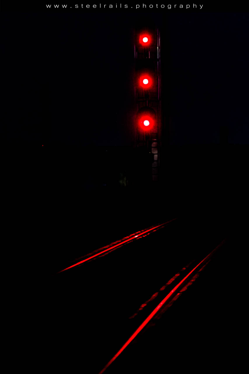 Signals highlighting the rail
