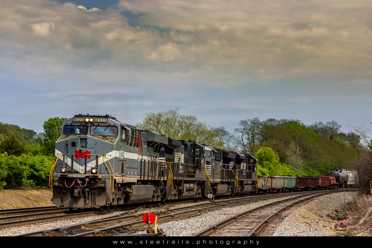 NS 8025 GE ES44AC