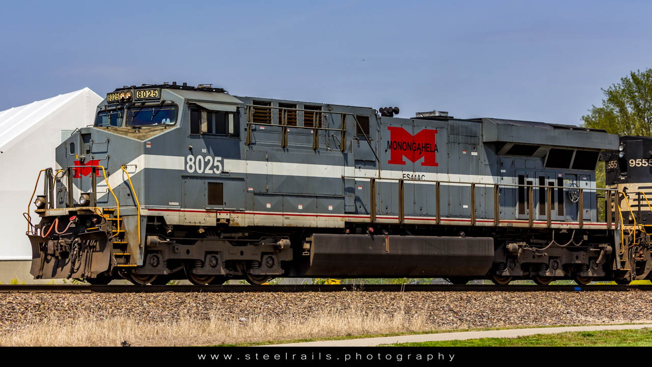 NS 8025 GE ES44AC