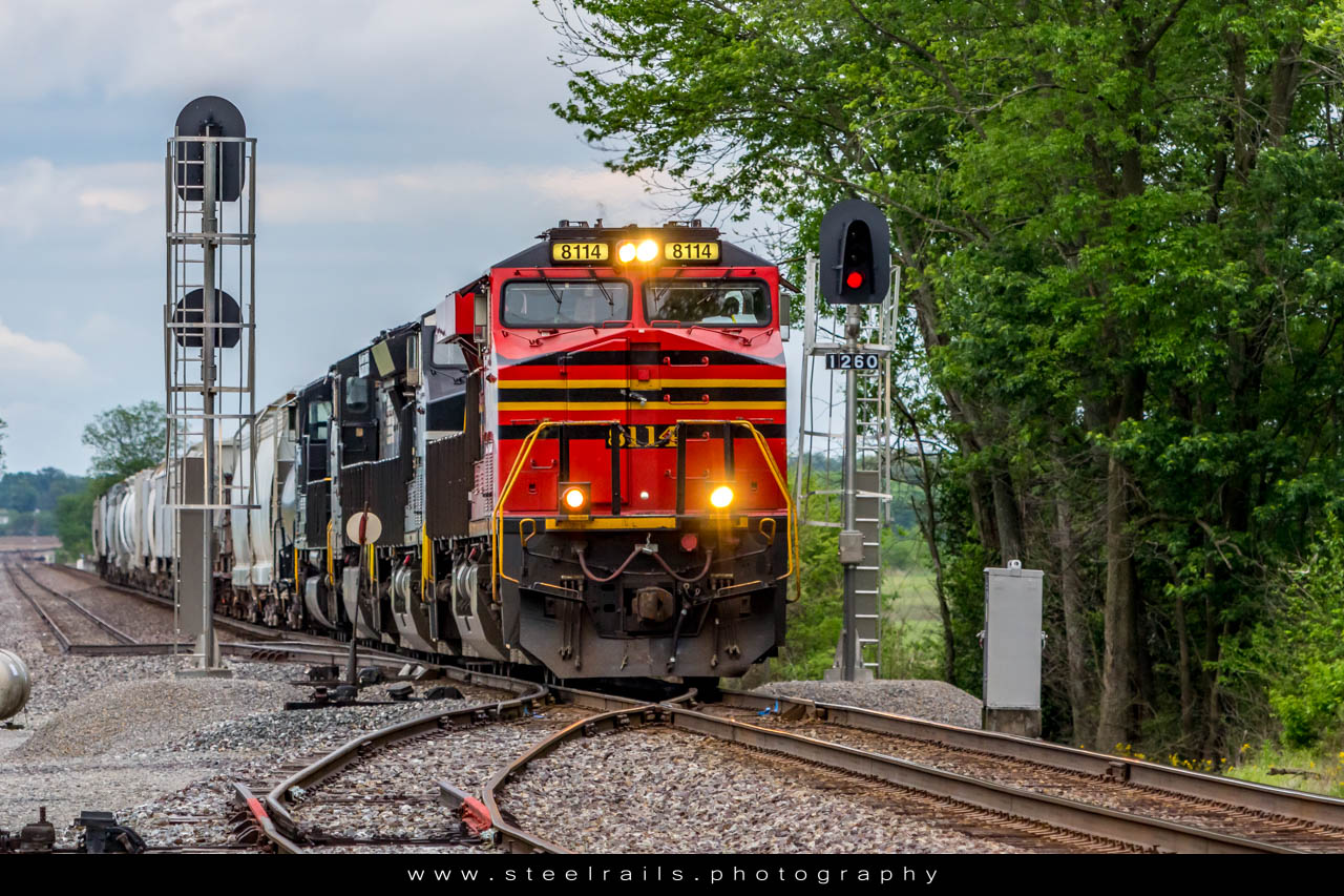 NS 8114 GE ES44AC