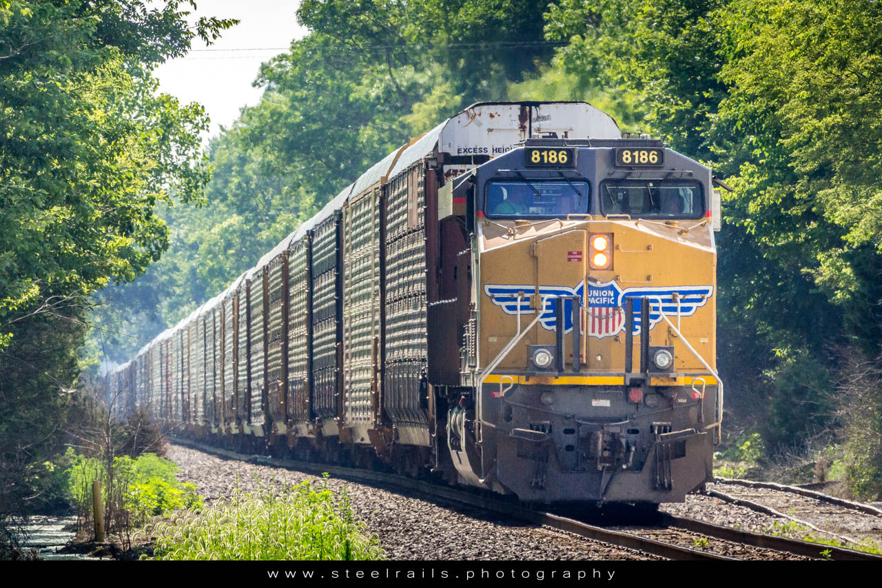 UP 8186 GE ES44AH