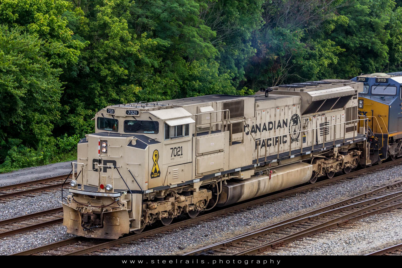 CP 7021 EMD SD70ACU
