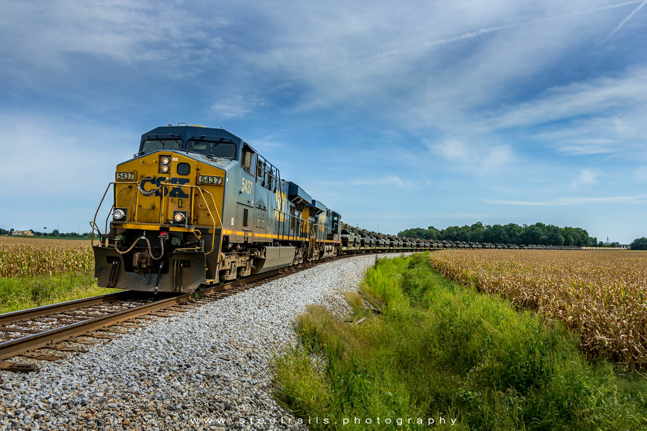 CSXT 5437 GE ES44DC