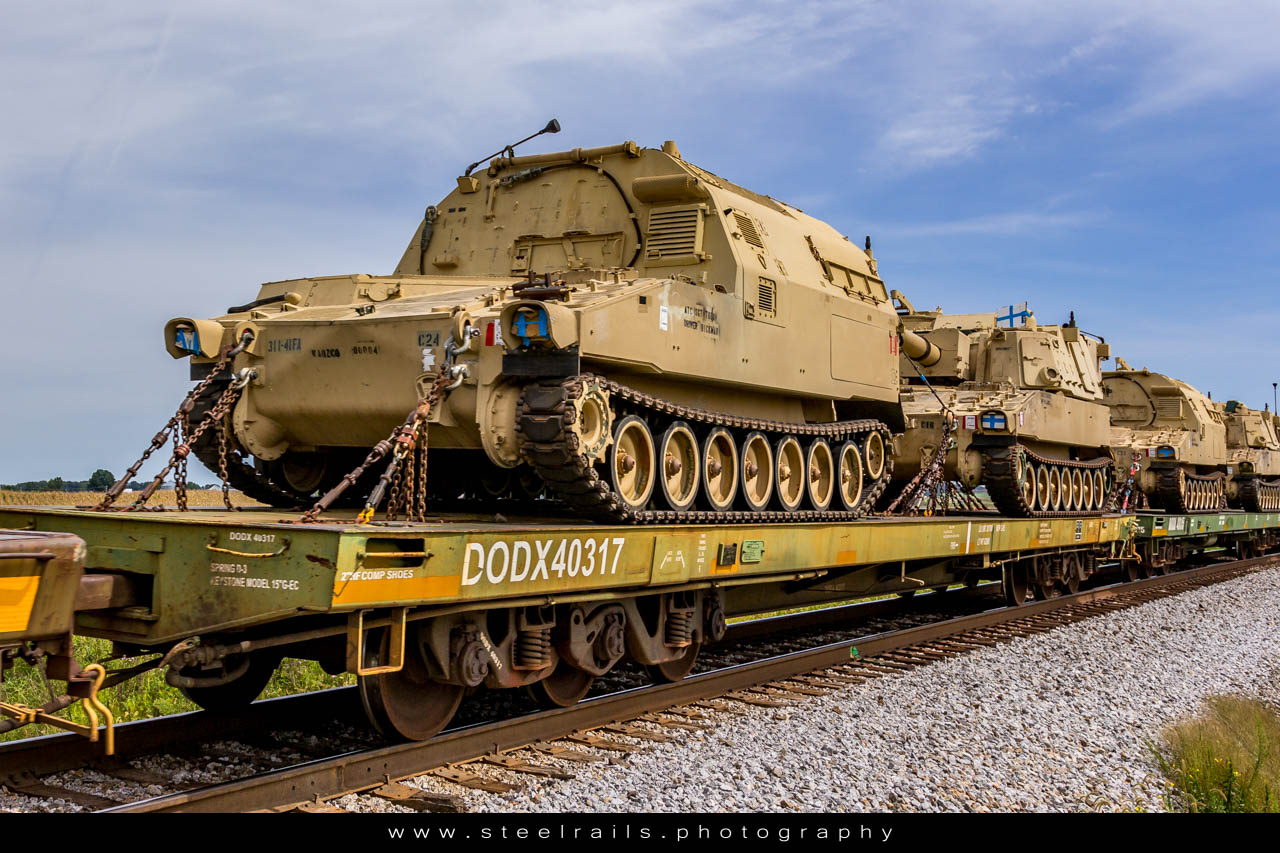 Military train W895