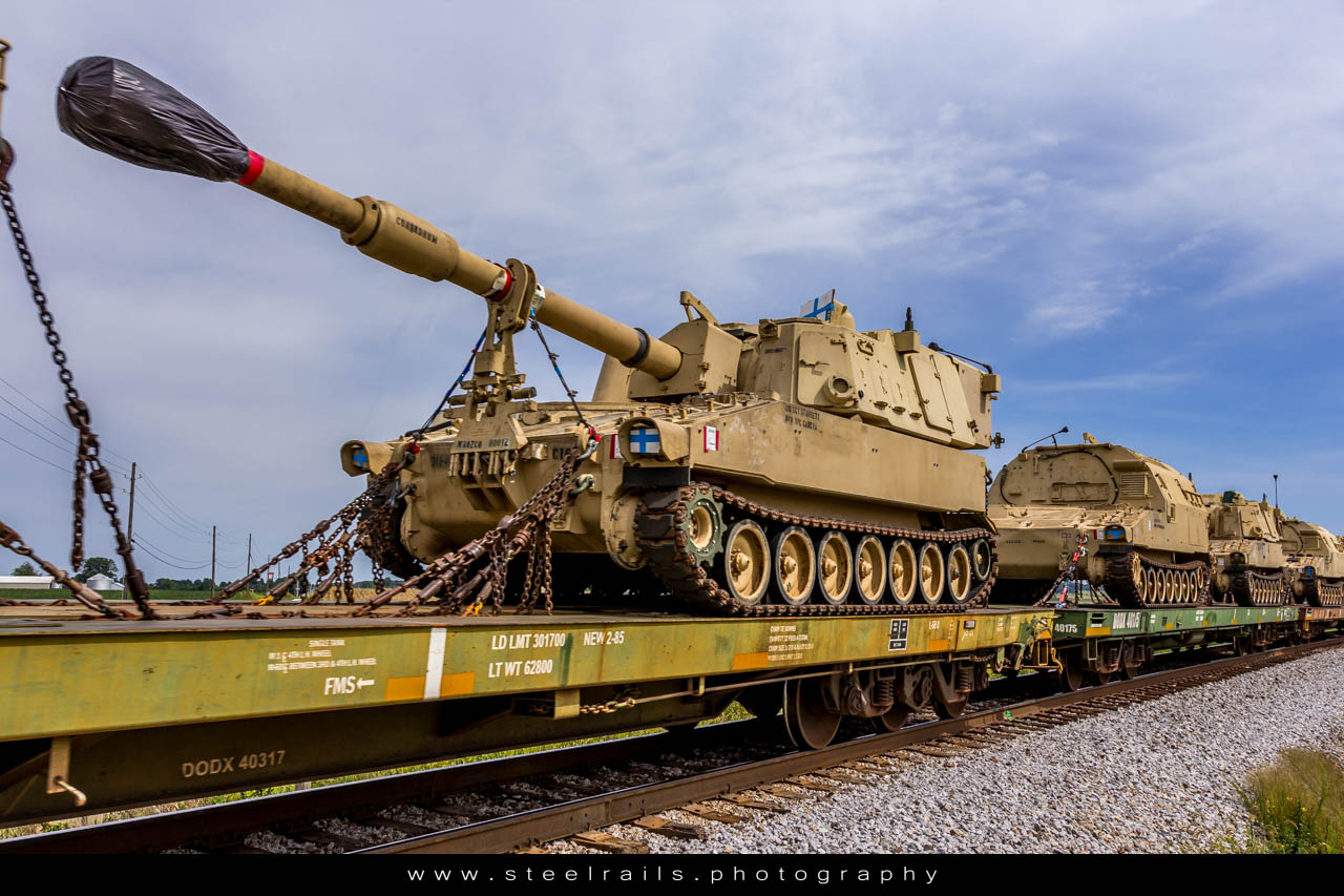 Military train W895