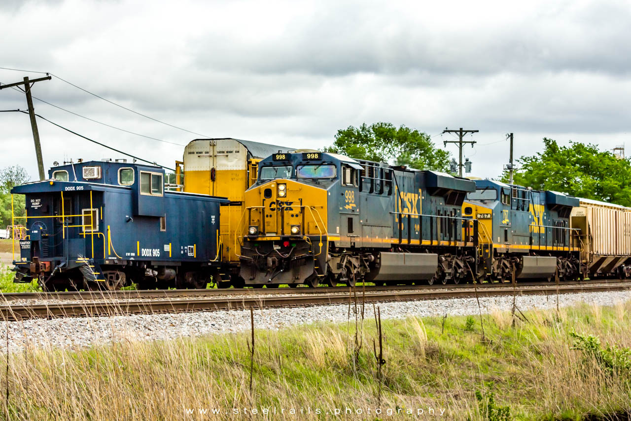 CSXT 998 GE ES44AC