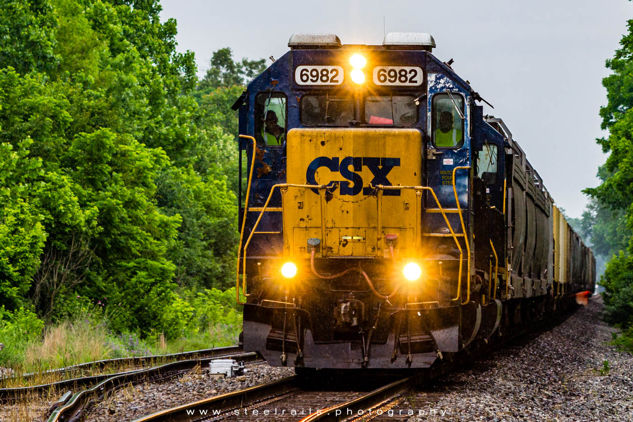 CSXT 6982 EMD GP40-2