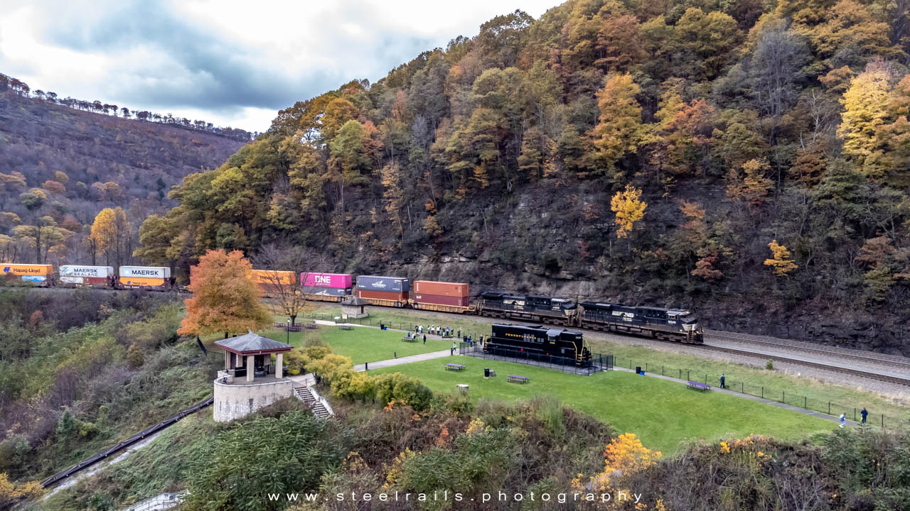 NS 8049 GE ES44AC