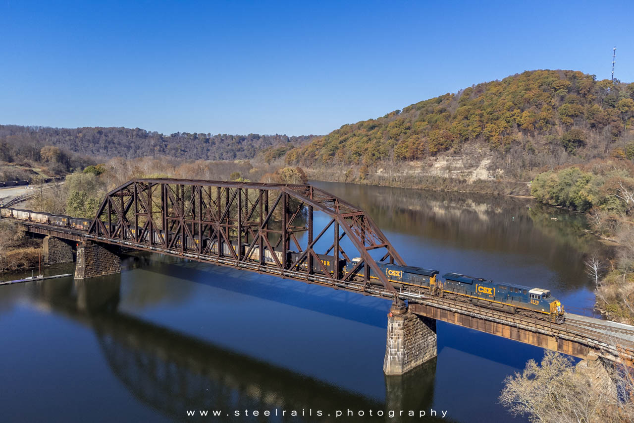 CSXT 3176 GE ES44AC-H