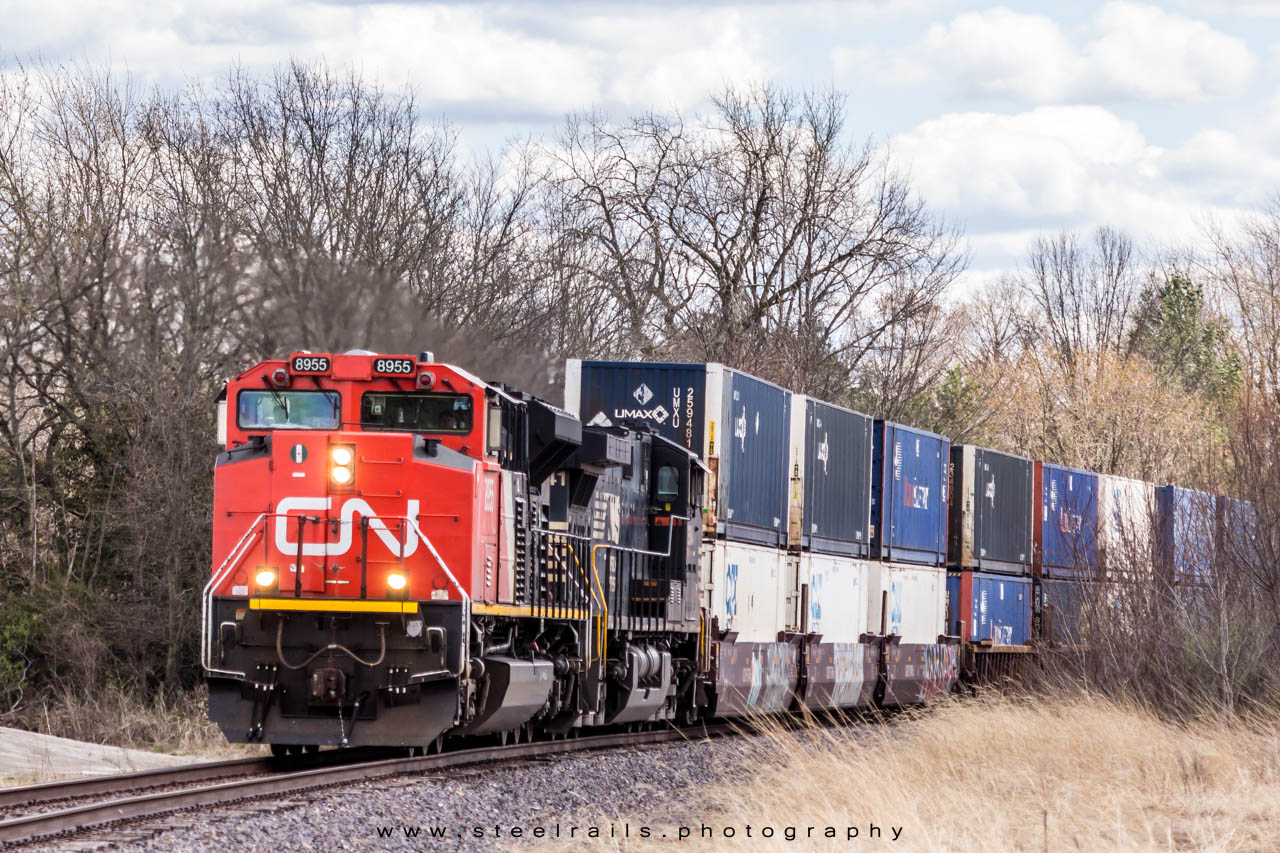 CN 8955 EMD SD70M-2