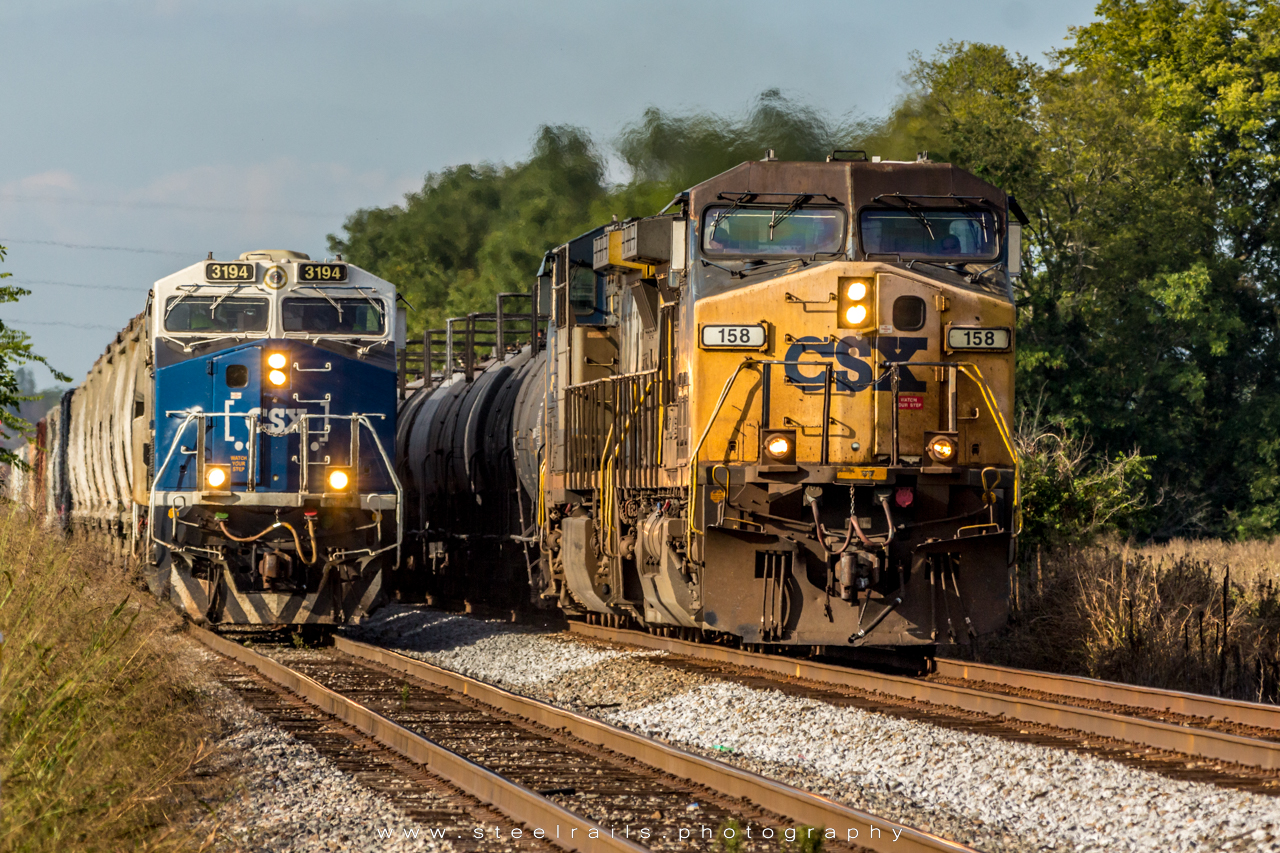 CSXT 158 GE AC44CW