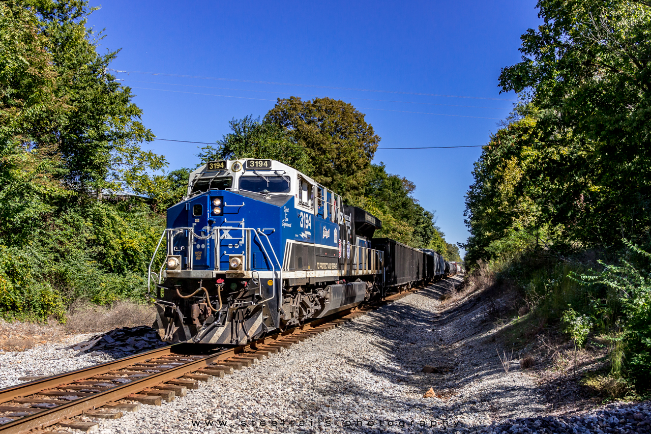 CSXT 3194 GE ES44AH