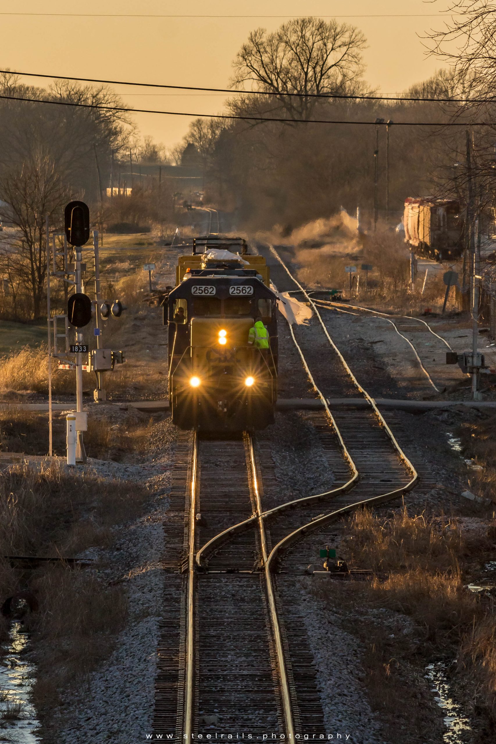 CSXT 2562 EMD GP28-2